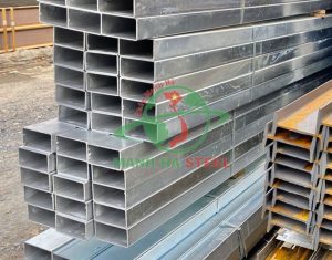 Thép hộp 40x80 là dòng thép hộp hình chữ nhật có thành phần từ sắt và cacbon