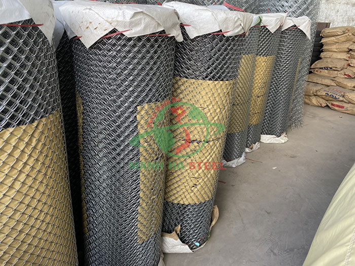 Kho lưới thép B20 luôn có sẵn hàng để phục vụ quý khách