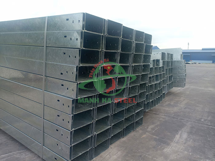 Kho xà gồ C. Z VLXD luôn có sẵn hàng để phục vụ quý khách