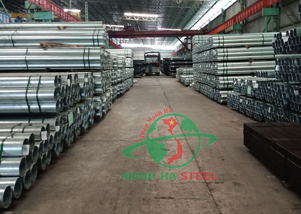 Kho thép ống mạ kẽm Hòa Phát luôn có sẵn hàng để phục vụ quý khách
