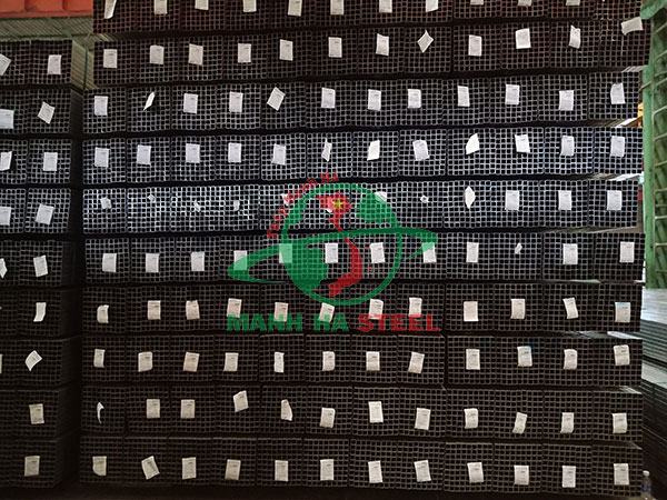 Kho thép hộp vuông Hòa Phát