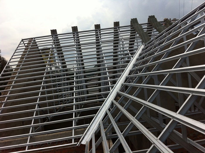 Xà gồ thường dùng làm vì kèo mái