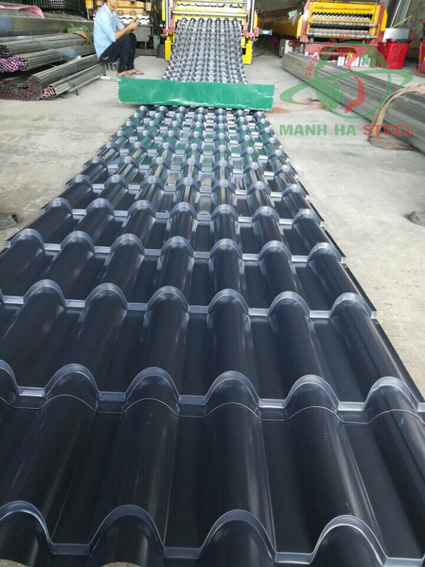 Tôn giả ngói nhựa màu xám