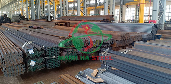 Kho sắt hình, thép hình luôn có sẵn hàng cho quý khách