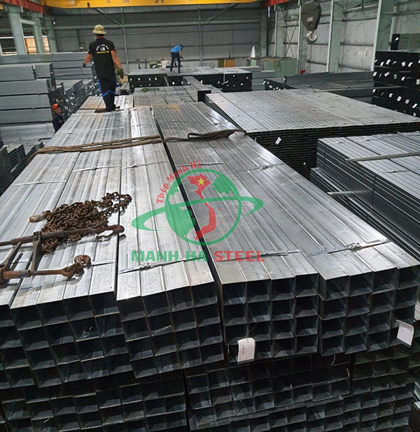 Kho thép hộp Hòa Phát luôn có sẵn hàng để phục vụ quý khách 24/7