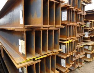 Thép I300 có tính ứng dụng cao, đặc biệt là các công trình xây dựng, cầu đường