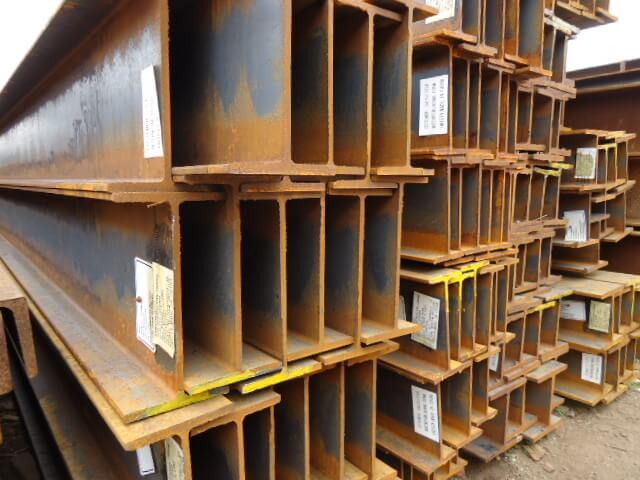 Thép I300 có tính ứng dụng cao, đặc biệt là các công trình xây dựng, cầu đường