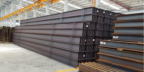 Thép hình H400 là sản phẩm có độ cứng cao, tuổi thọ lớn