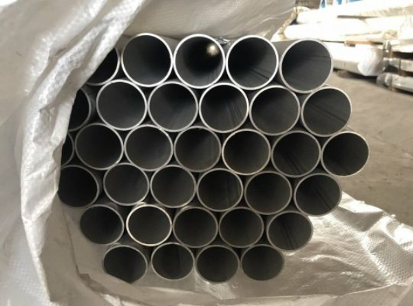 Giá ống inox phi 70 thay đổi dựa theo nhiều yếu tố