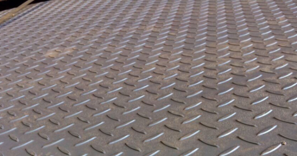 Sản phẩm có thiết kế đặc biệt để tăng độ bám và giảm nguy cơ trượt