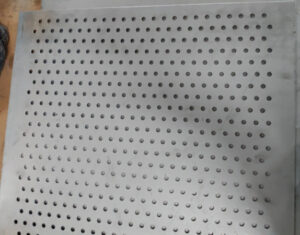 Có nhiều cách phân loại tấm inox đột lỗ