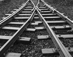 Sản phẩm được sử dụng để làm các đường ray tạm trong nhà xưởng hay hầm mỏ 