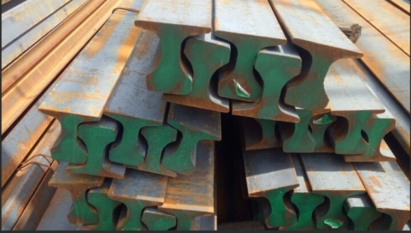 So với các loại thép ray tàu thì thép tay cẩu trục có độ bền lớn hơn