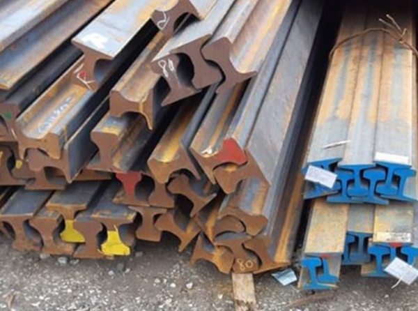 Bảng giá thép ray QU70 hiện đang được công ty cung cấp ra thị trường với giá 19.300/kg