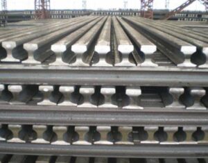 Thanh ray cẩu trục QU80 được sản xuất từ mác thép 71Mn có độ cứng cao